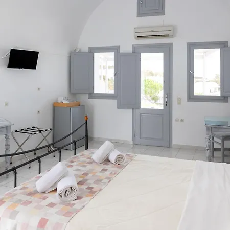 Hotiday Santorini Seafront Hotel